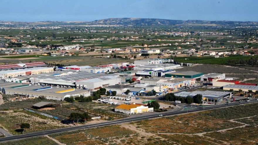 Un polígono industrial en la Vega Baja.