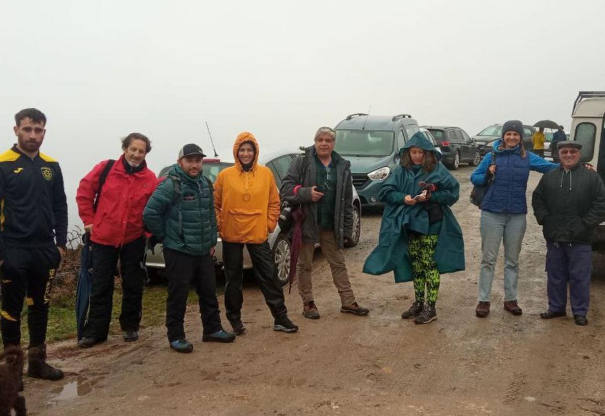 Parte del grupo, a su llegada a la zona.