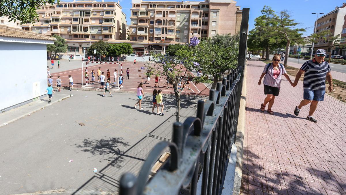 Imagen de un centro de Infantil y Primaria de Torrevieja.