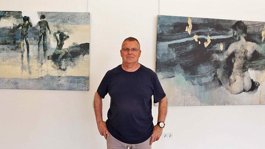 El artista José Manuel Menéndez Rojas, ayer, en el Club Diario de Ibiza.