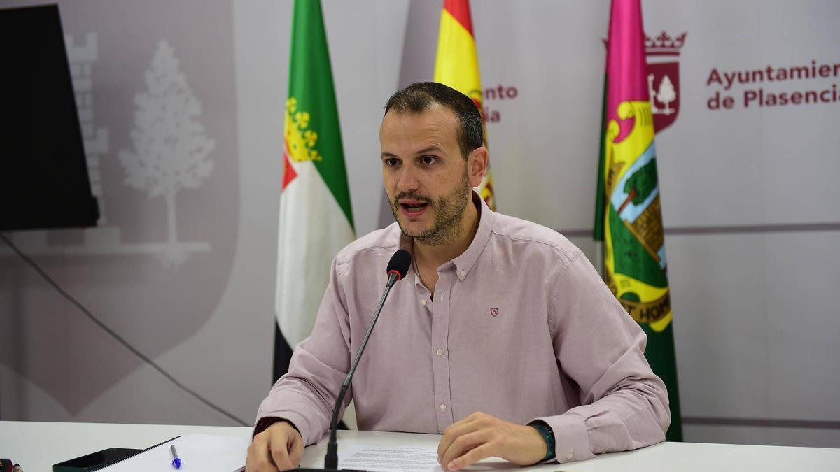 El concejal de Recursos Humanos del Ayuntamiento de Plasencia, Álvaro Astasio.