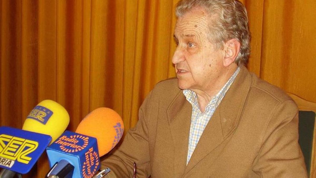 Joaquín Hurtado, en su época de alcalde en Coria.