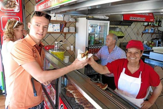 So läuft das Bratwurstgeschäft auf der Insel.