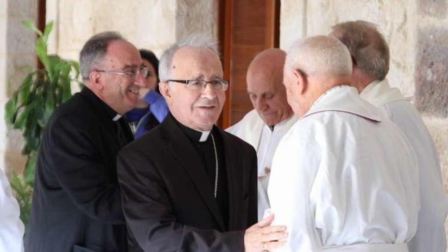 El obispo, durante una jornada sacerdotal.