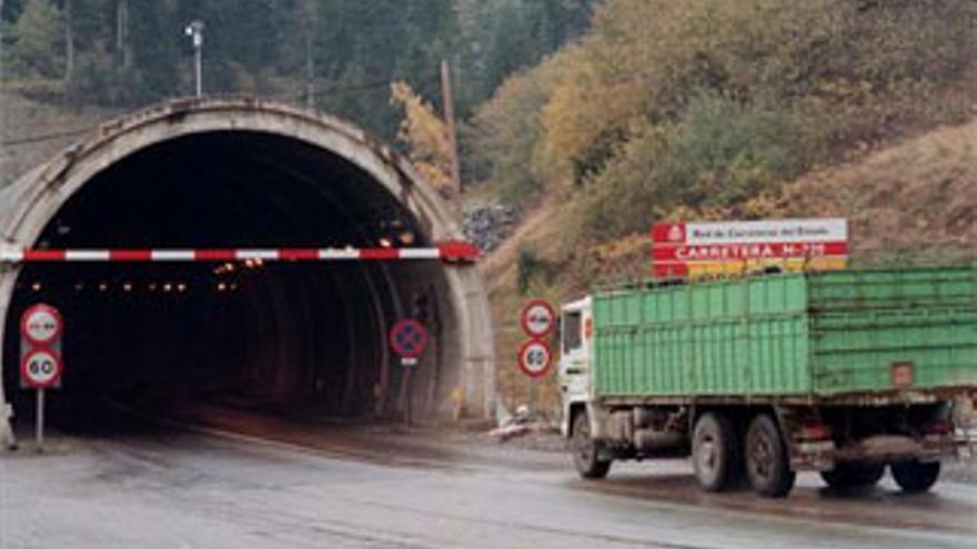 Los conductores españoles no saben qué hacer ante una emergencia en túneles