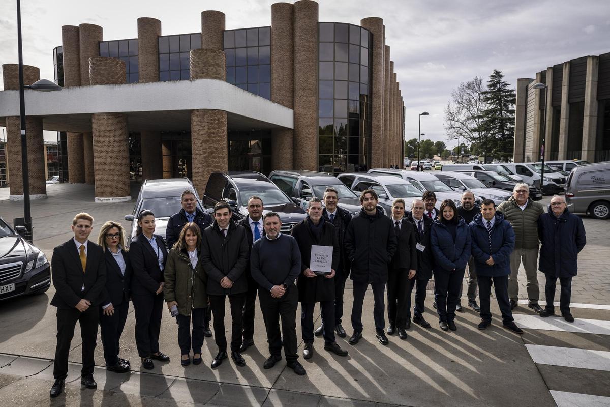 Los representantes de la funerarias familiares que han denunciado el «monopolio» de Torrero ante el tribunal de la Competencia, este viernes.