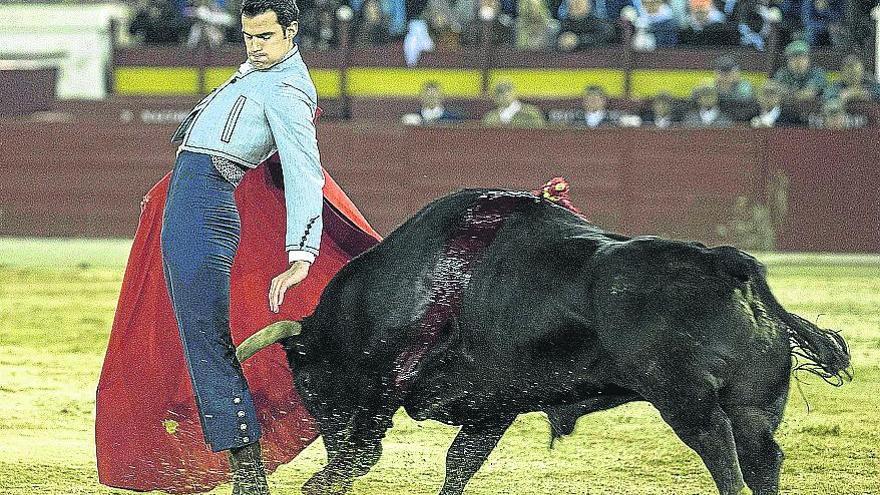 Puerta, en un momento de su faena en el Festival contra el Cáncer.