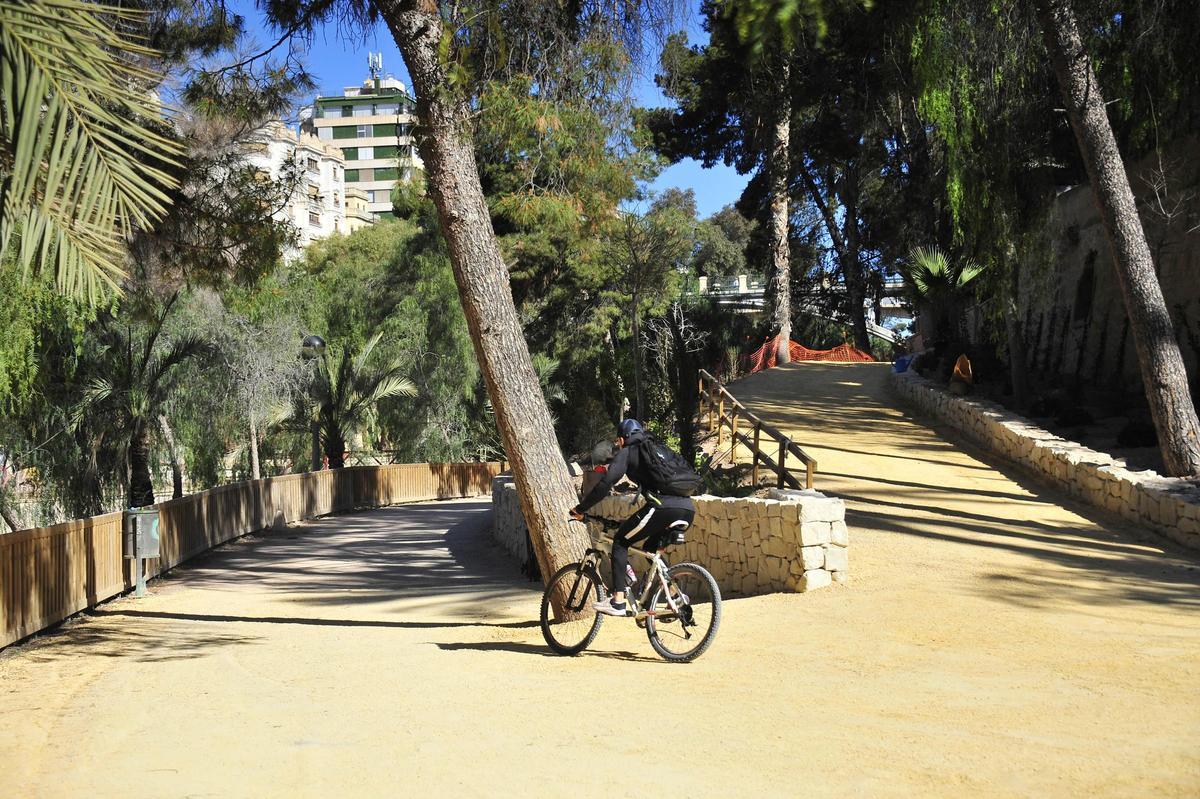 La práctica deportiva puede llegar a convertirse en una obsesión negativa según el estudio de la UMH de Elche