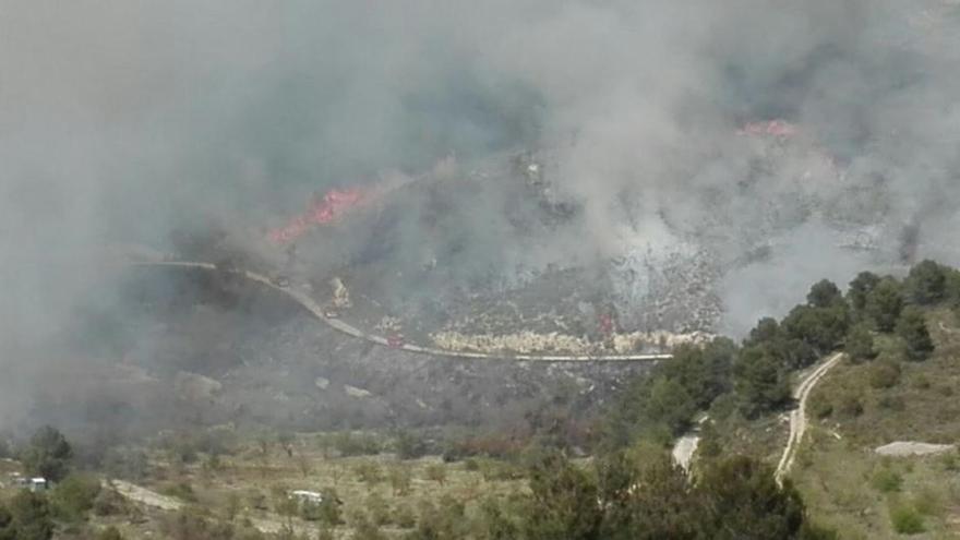 Imagen de parte de la zona incendiada, difundida por Batallón T-15 de bomberos en twitter.