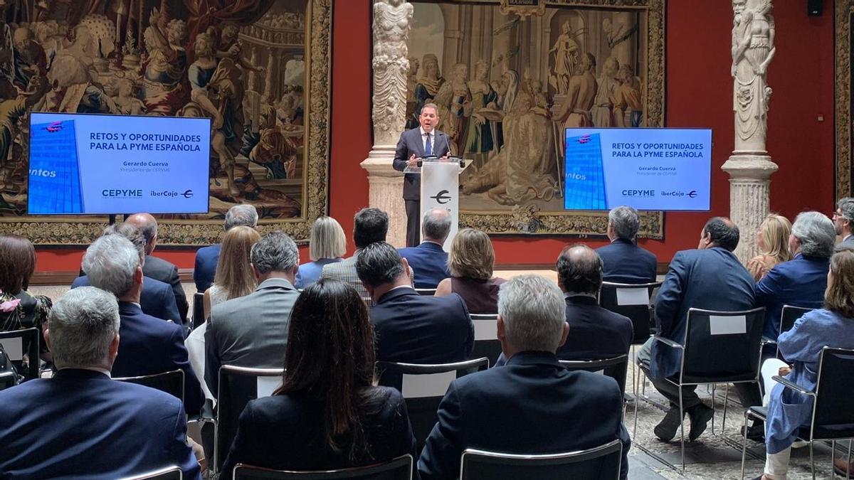 El presidente Cepyme Aragón, Gerardo Cuerva, durante su conferencia este miércoles en Aragón, en el espacio Ibercaja Patio de la Infanta.