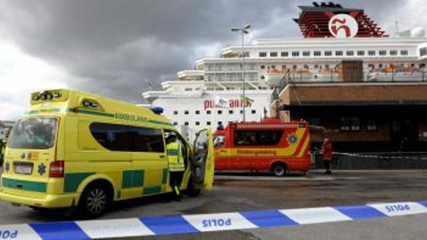 Evacúan un crucero al producirse un incendio en el puerto de Estocolmo