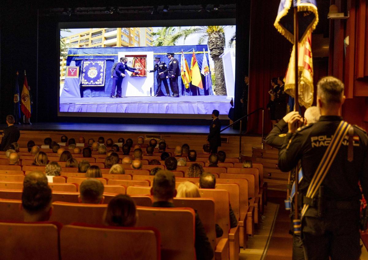 La Policía Nacional conmemora en Alicante el 202 aniversario de su creación
