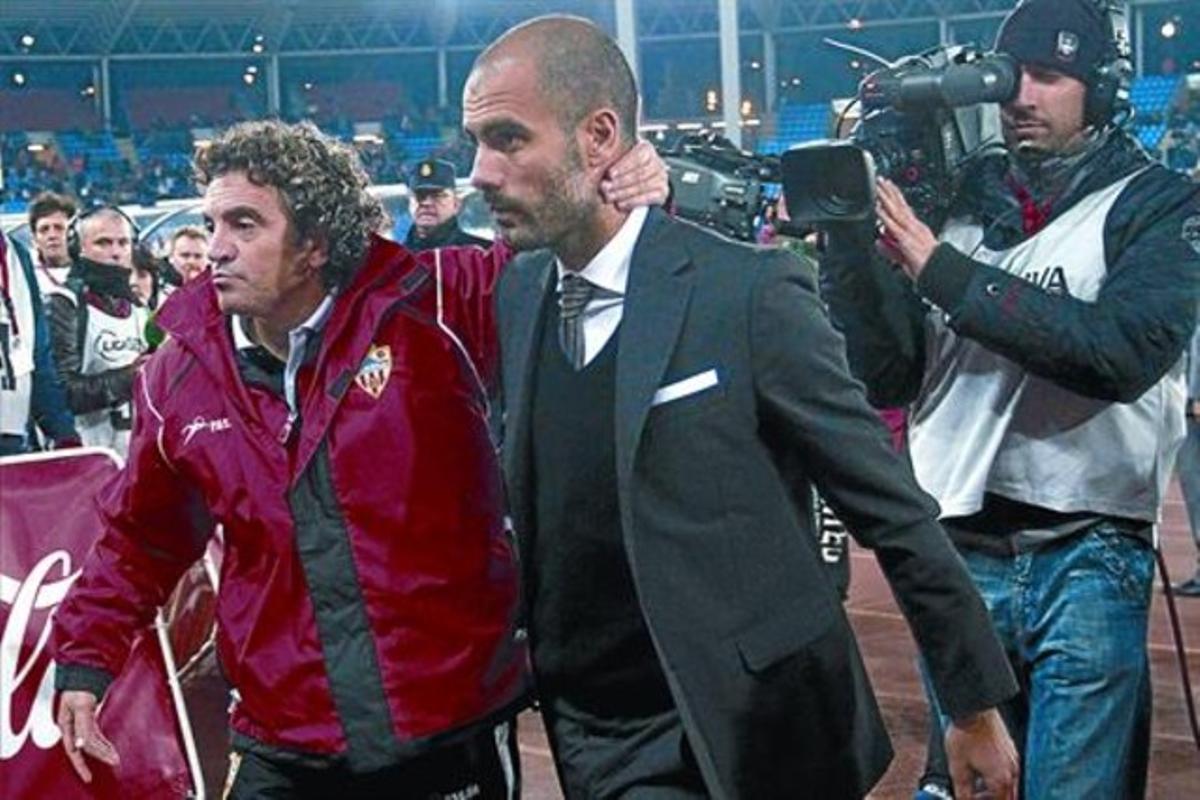 Lillo i Guardiola s’abracen a l’abandonar el camp, poc abans de la destitució del tècnic almerienc. Lillo i Guardiola s’abracen a l’abandonar el camp, poc abans de la destitució del tècnic almerienc.