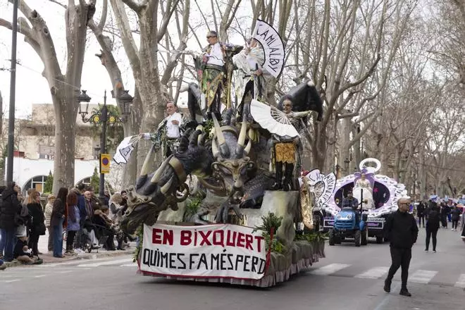 Así fue la Cabalgata del Ninot de Xàtiva