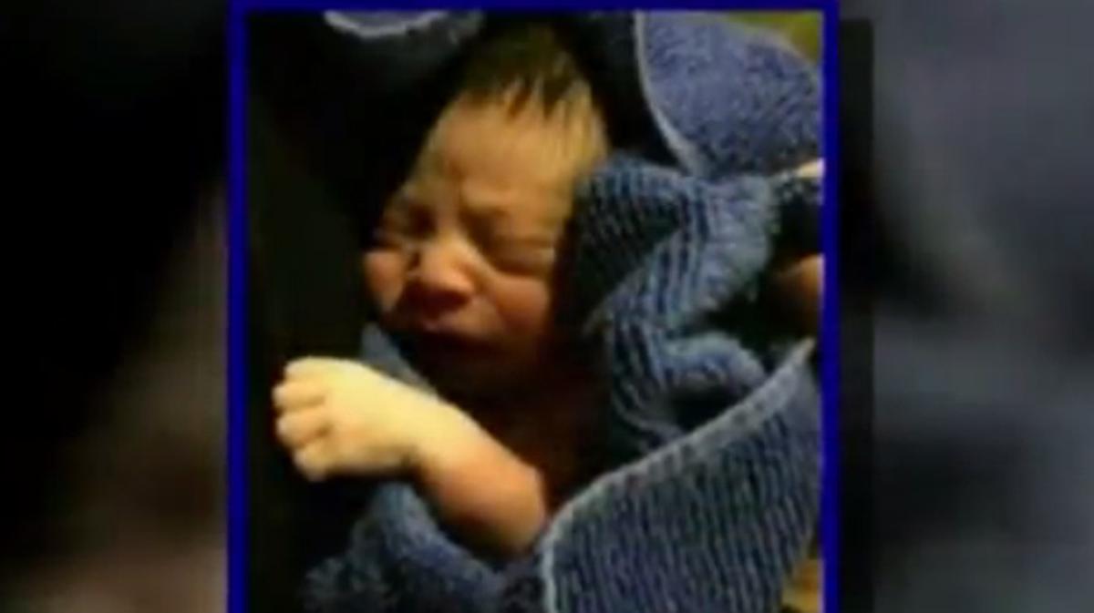 Un recién nacido con el cordón umbilical aún ha sido hallado en el pesebre de una parroquia de Queens (Nueva York).