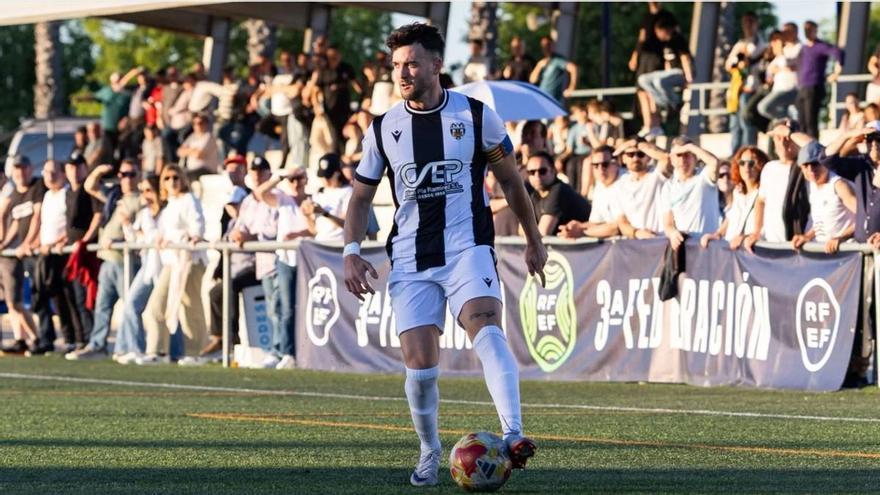 El lateral Marcos Castells se incorpora al Alzira tras diez temporadas en el Castellonense