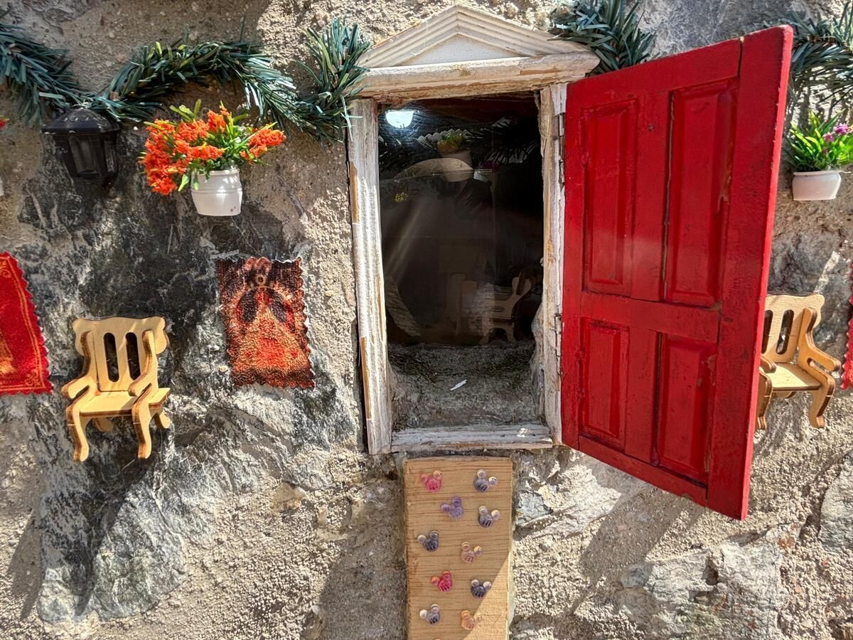 En Ronda de Granadal, número 4 (Toledo), los más pequeños pueden seguir ilusionándose con el Ratoncito: le pueden dejar cartas... e inclusos sus dientes