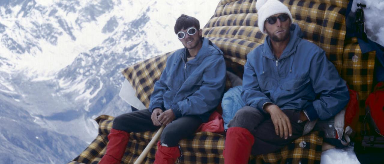 Reinhold y Günther Messner, durante la expedición de 1970.