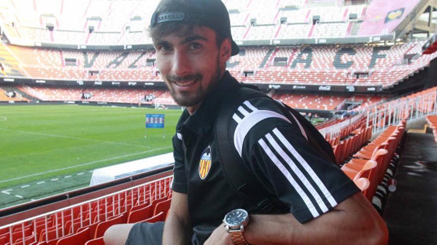 André se asienta en Mestalla