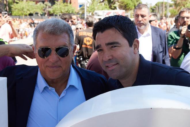 Joan Laporta y Ronaldinho en la inauguración del Paseo de las Estrellas de Castelldefels, en imágenes