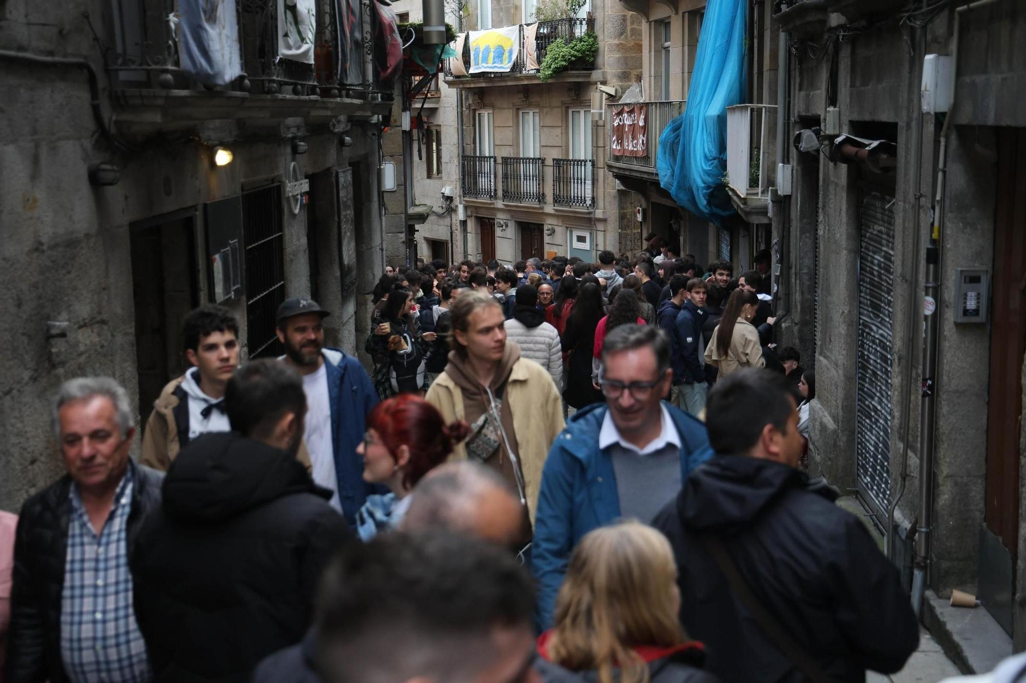 Vigo sale a la calle para 'expulsar' a los franceses: las mejores imágenes de la Reconquista