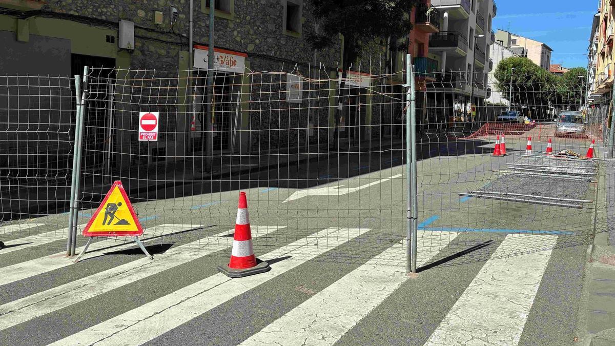 El carrer Regència d'Urgell abans que comencin les obres