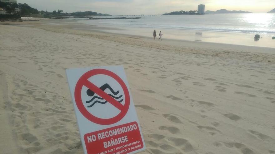 Levantan la recomendación de no bañarse en las playas viguesas de Foz y Calzoa