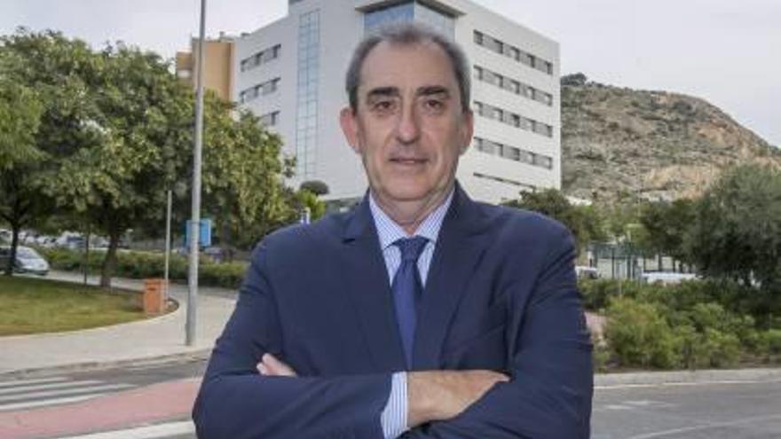 El nuevo director de Vithas en Alicante, Fernando Benavente.