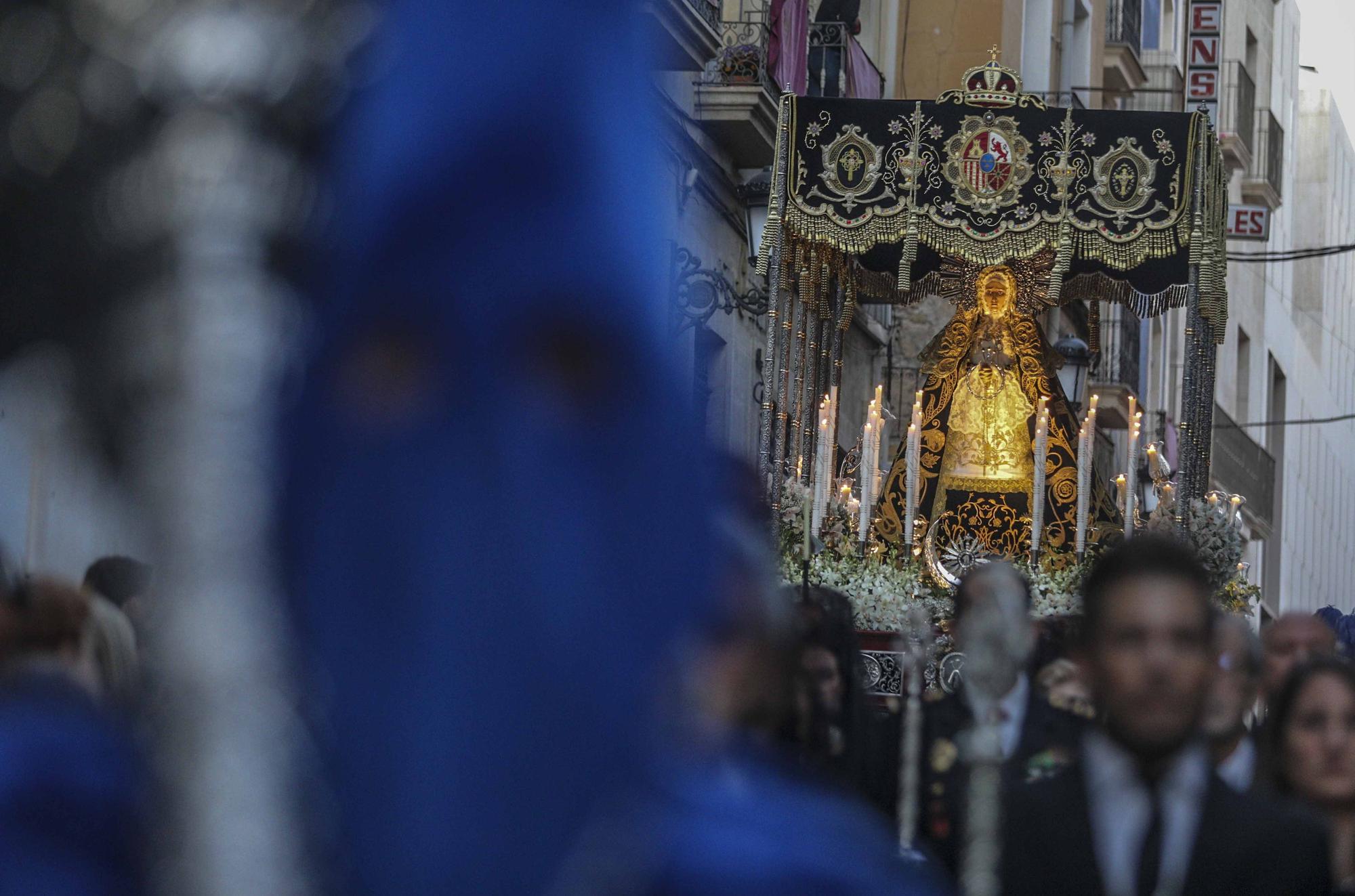 Procesiones Viernes Santo Nuestra Señora de la Soledad de Santa Maria y Hermandad Penitencial Mater Desolata Alicante