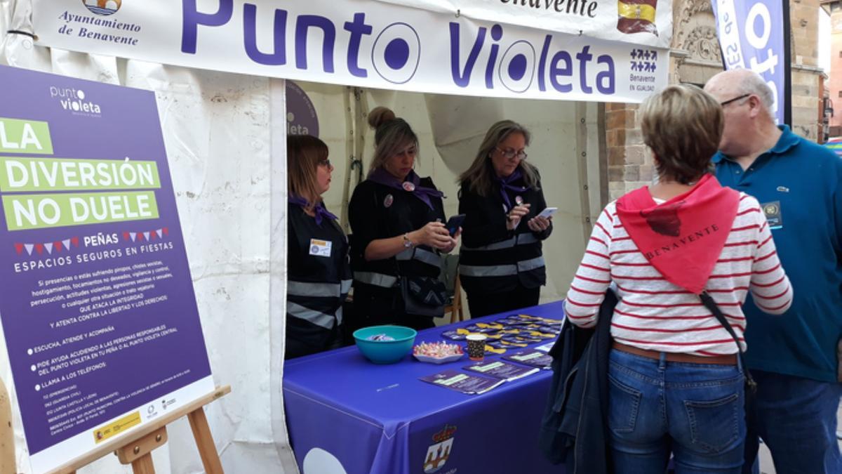 Punto Violeta de Benavente, antes de la pandemia.