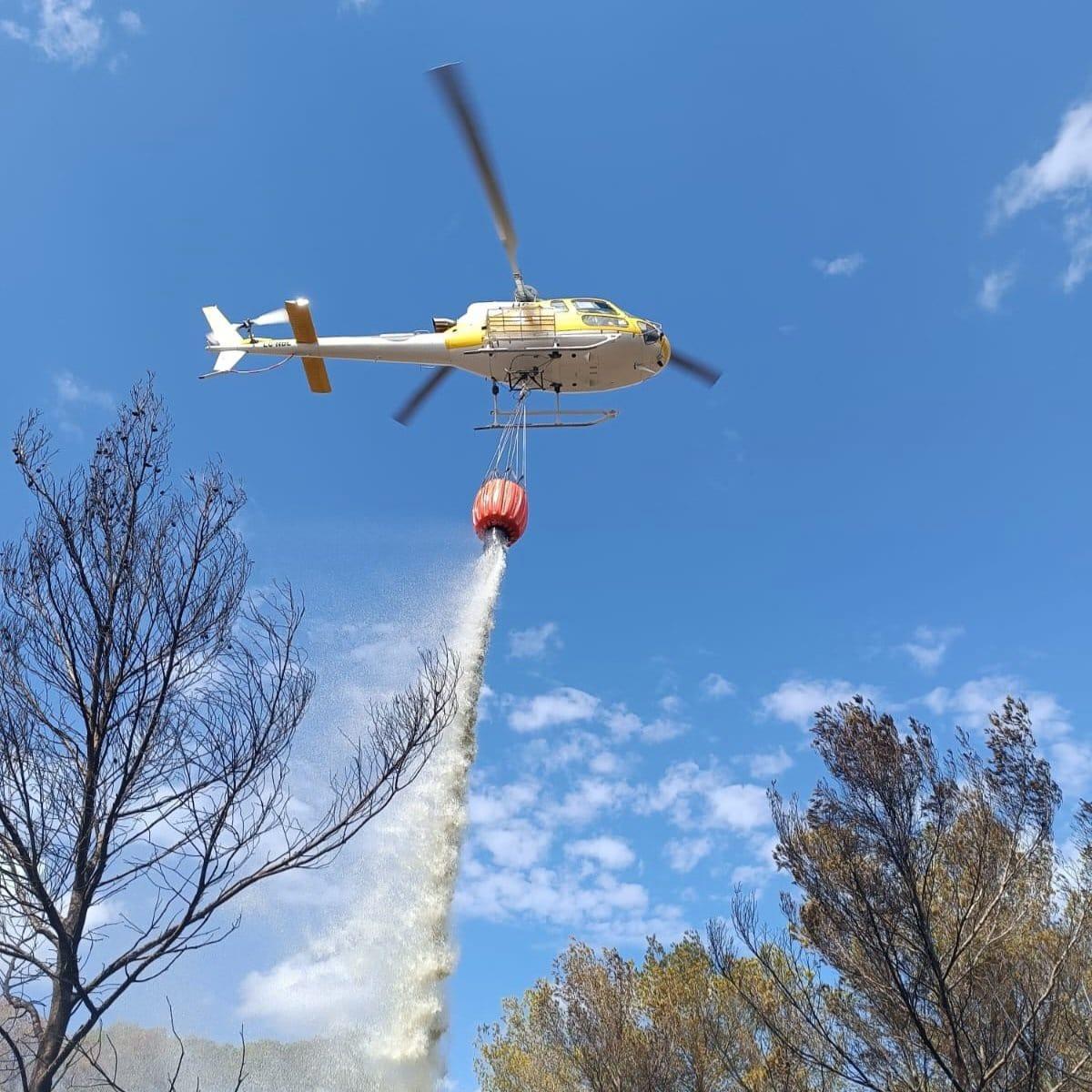 Medios aéreos para apagar un indencio forestal registrado en 2025.