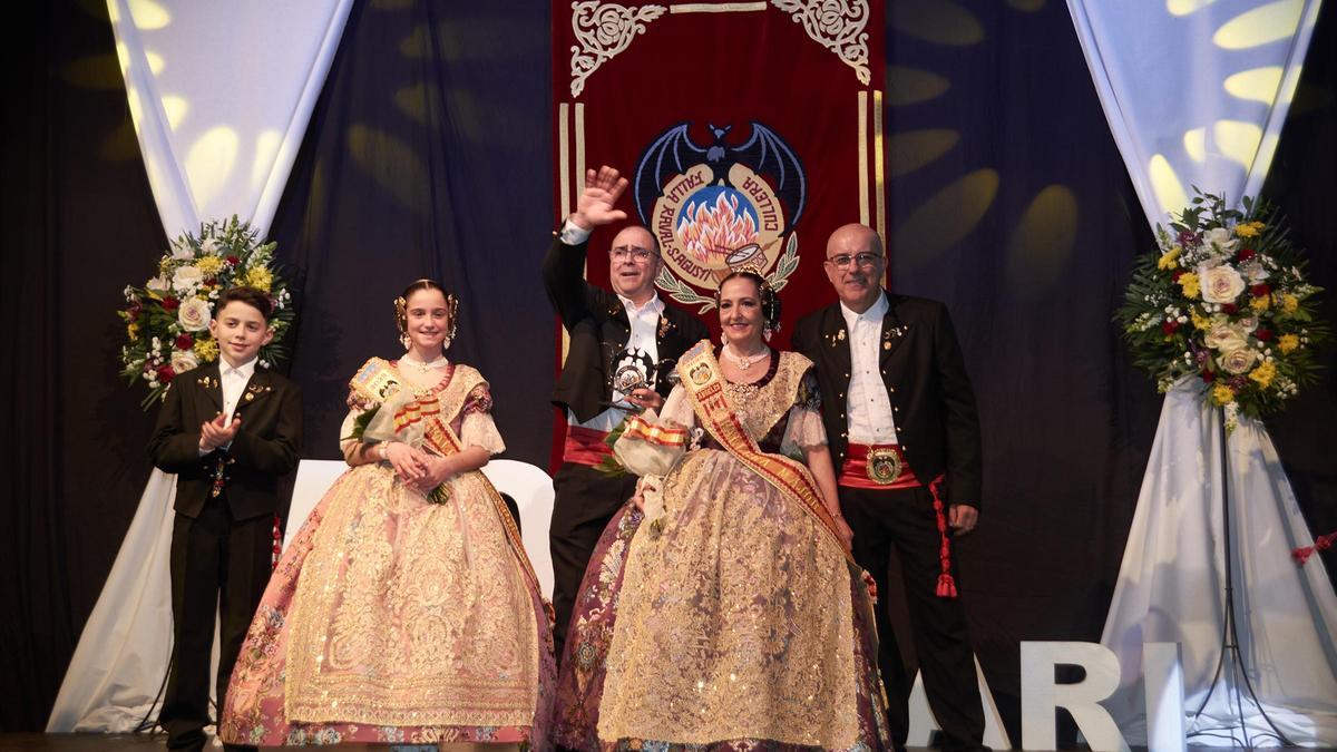 La falla Raval de Sant Agustí celebra su cincuentenario.