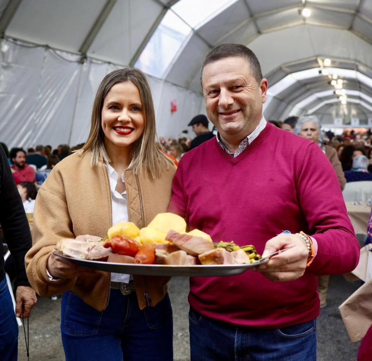 Fátima Pego e o alcalde, Manuel Campos.