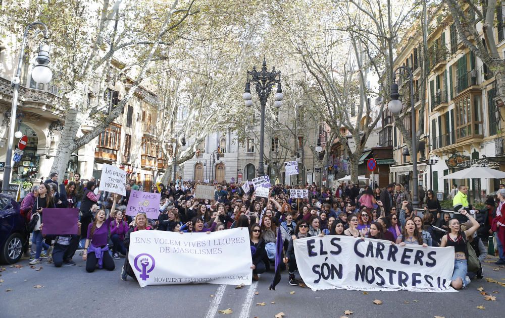 Gewalt gegen Frauen: große Demo auf Mallorca