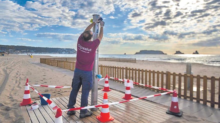 L&#039;estiu arranca amb les dutxes de les platges gironines tancades