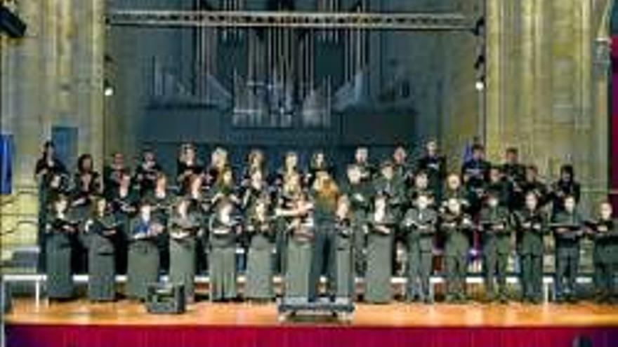 Actuación del coro de la orquesta de Extremadura