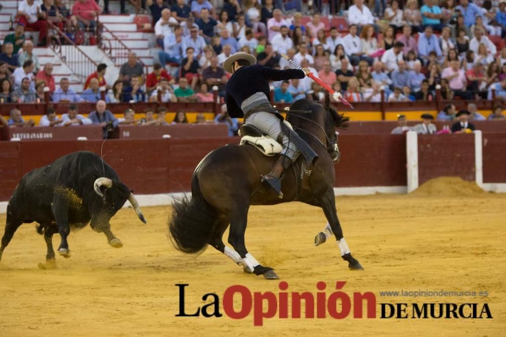 Ambiente en la corrida de rejones de la Feria de M