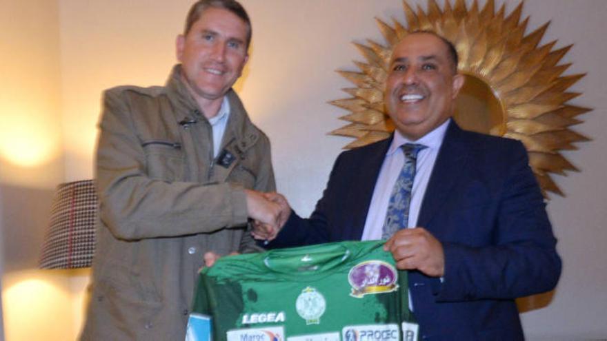 Juan Carlos Garrido renueva su contrato con el Raja