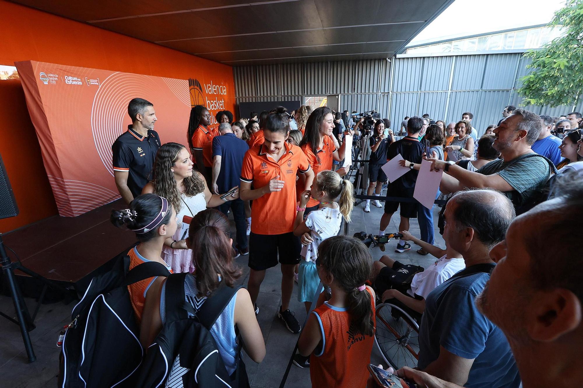 Las Supercampeonas celebran el título en Valencia