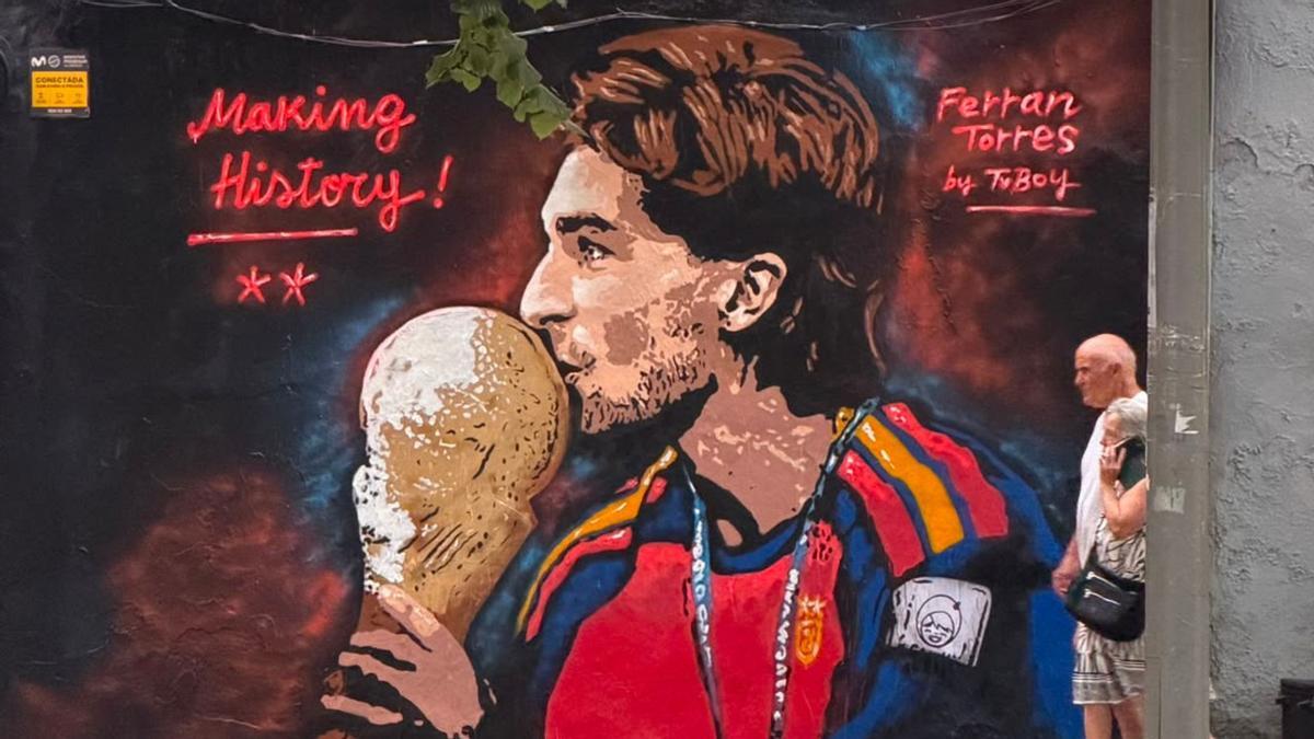 El mural de TVBoy que homenajea a Ferran Torres