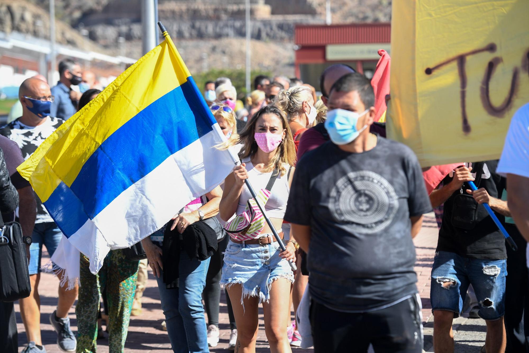 Marcha pro-turismo en Mogán