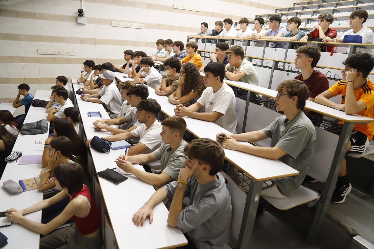 Uno de los objetivos del Programa de Posgrado es atraer talento entre el estudiantado de la Universidad.