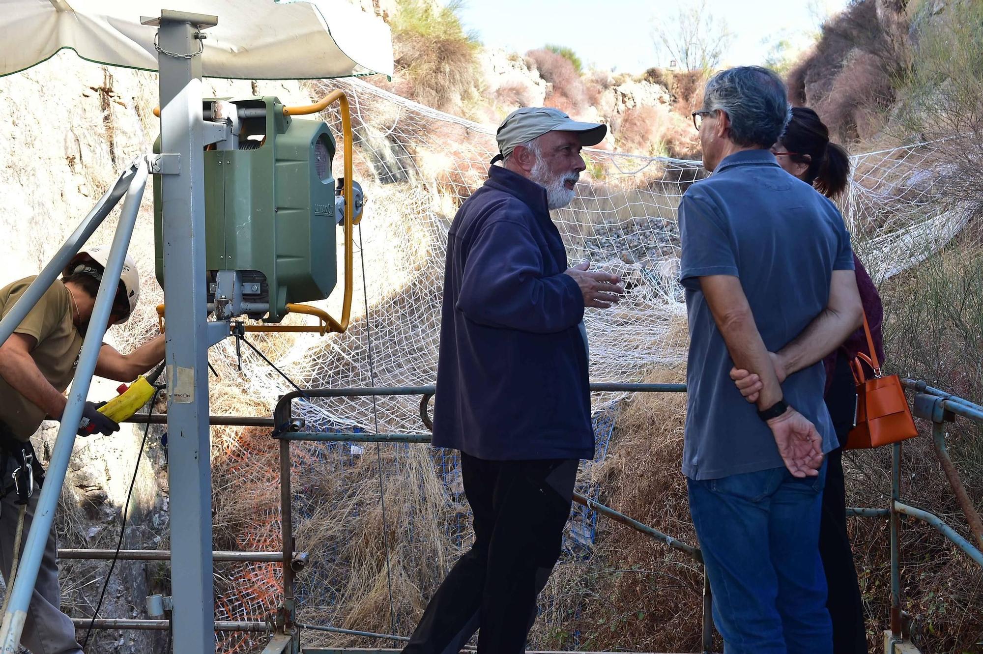Fotogalería | Las familias de los represaliados de la mina La Paloma presencian las primeras exhumaciones