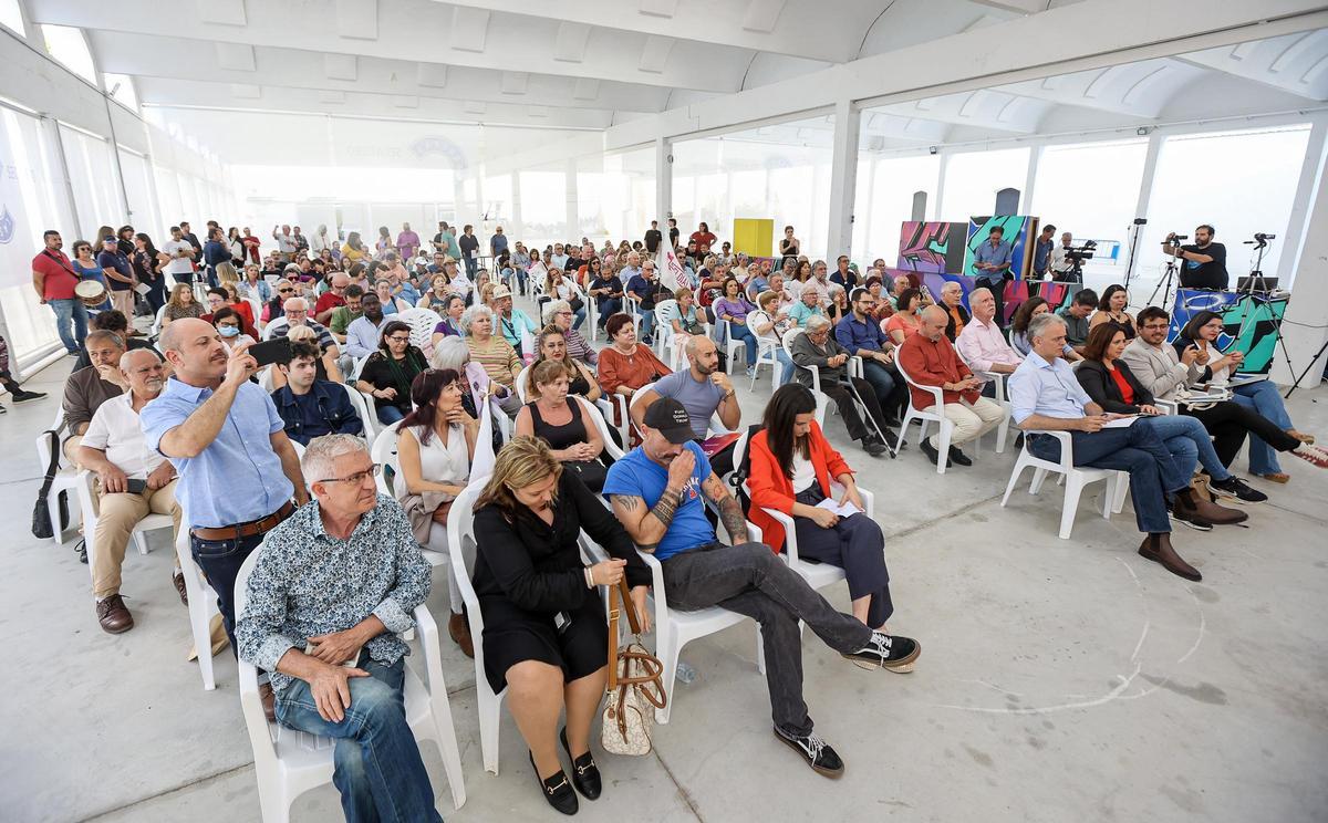 Los asistentes a la presentación de la candidatura municipal de Unidas por Alicante.