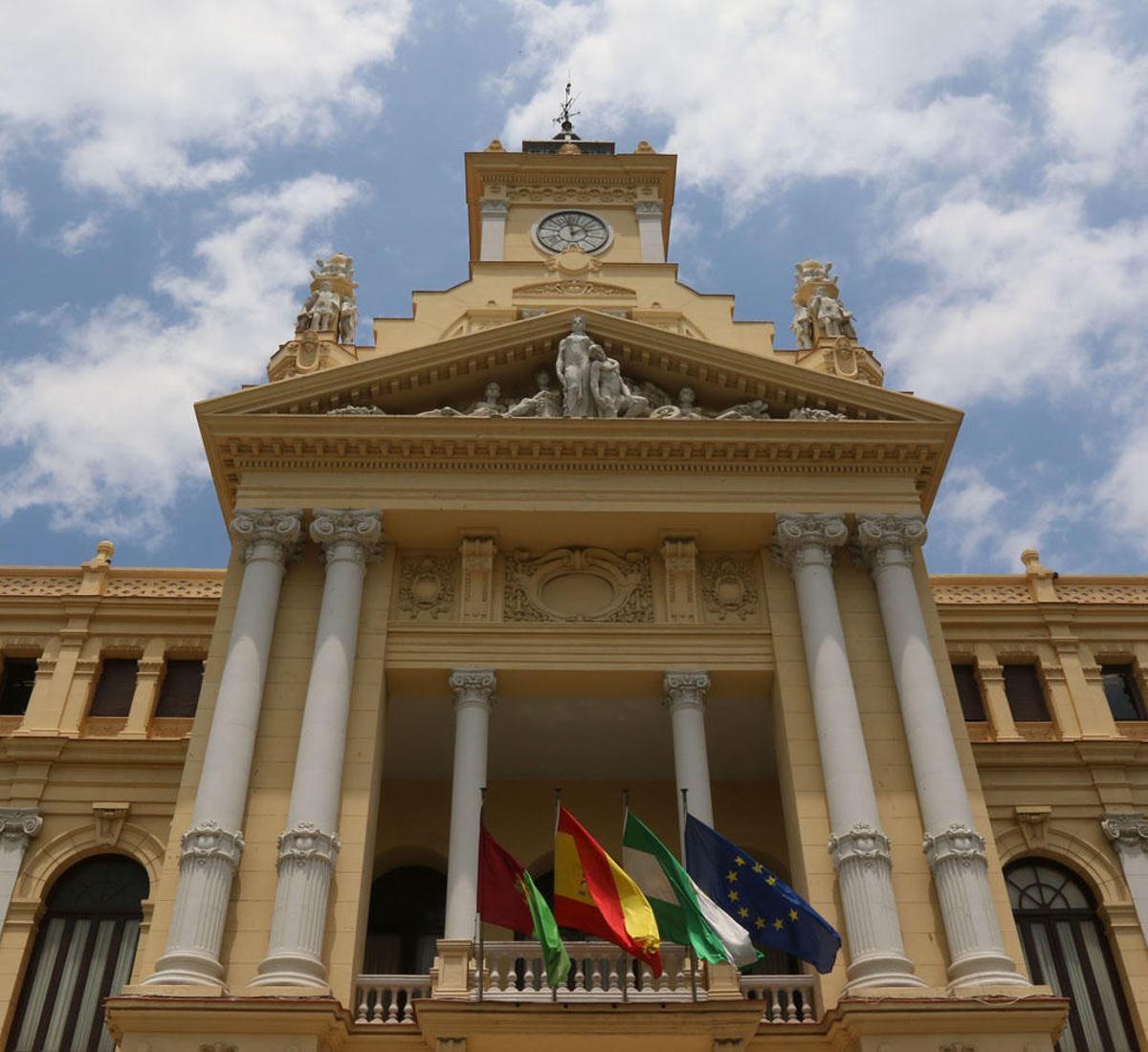 El Ayuntamiento de Málaga cumple con el pago a proveedores, pero no debe descuidarse.