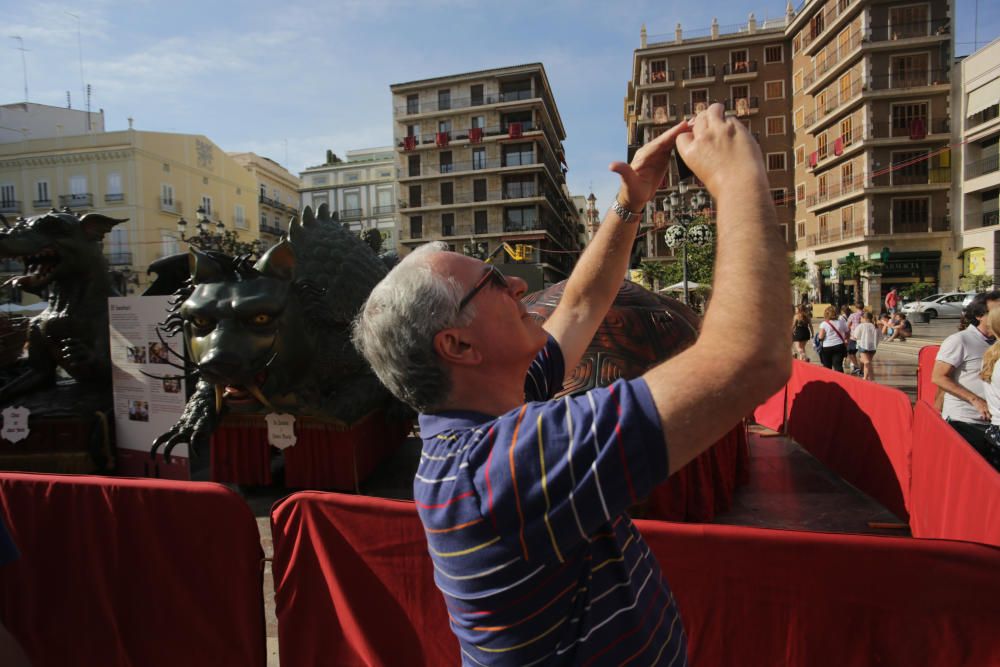 Las Rocas, expuestas en la plaza de la Virgen