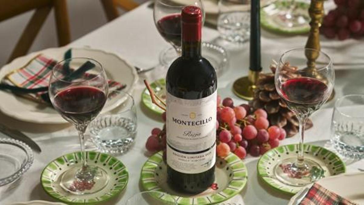 El tinto Edición Limitada 2019 de Bodegas Montecillo y el posabotellas y los posacopas de Actos.