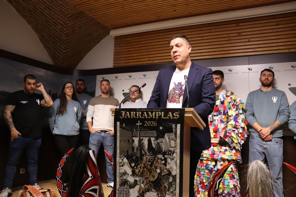 Javier Prieto, alcalde de Piornal, en su intervención.