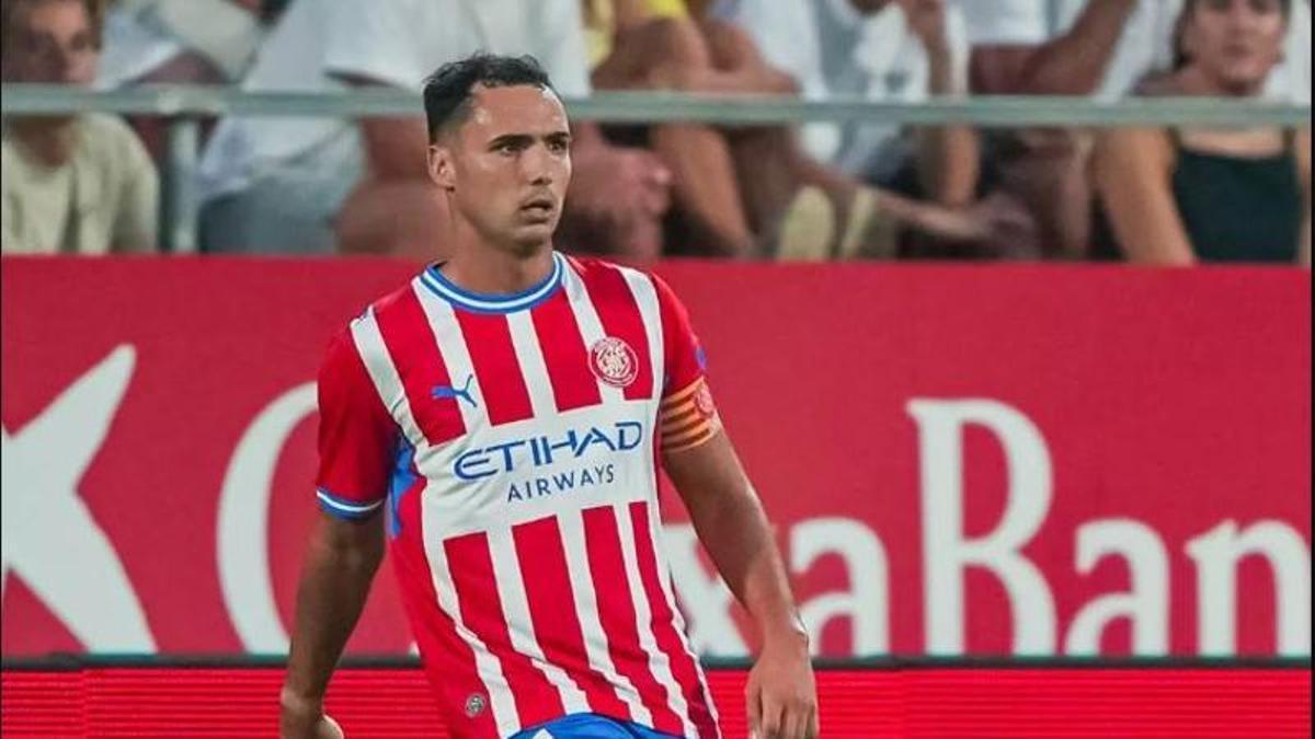 Arnau Martínez es el capitán del Girona.