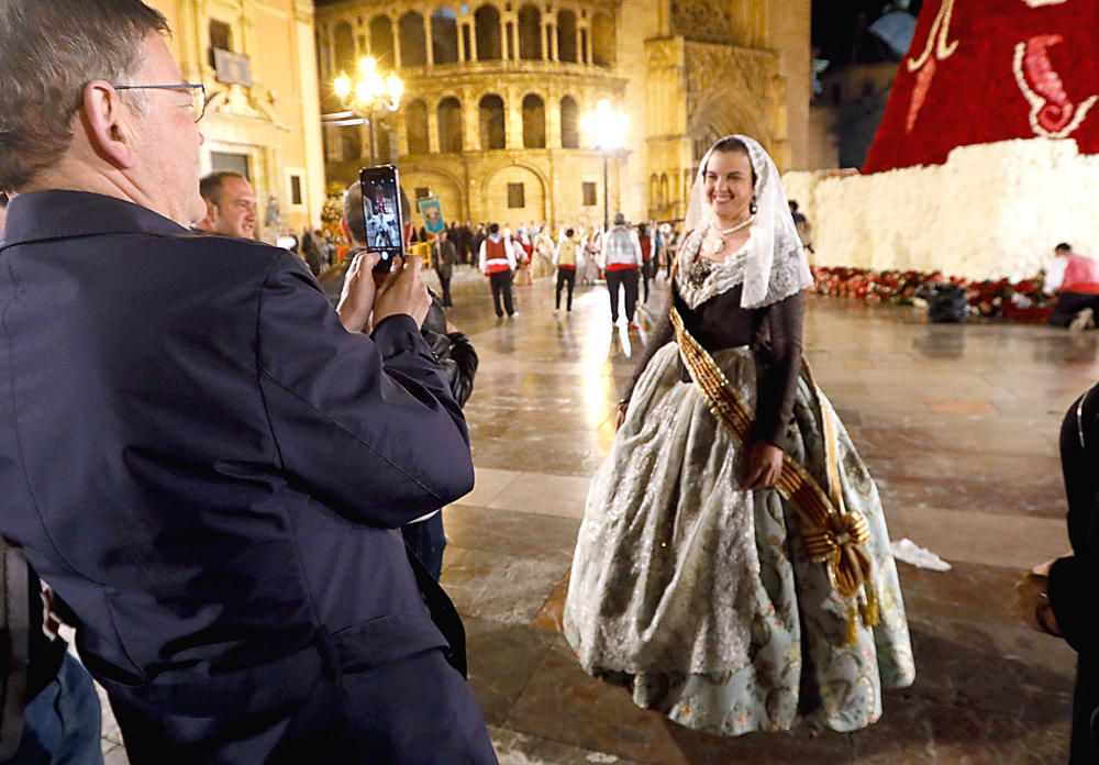 Desfile de Sandra Gómez en la Ofrenda